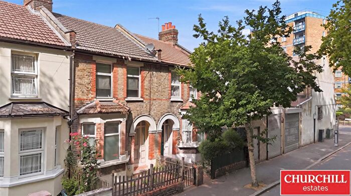 2 Bedroom End Terrace House For Sale In Gainsborough Avenue, Manor Park, E12