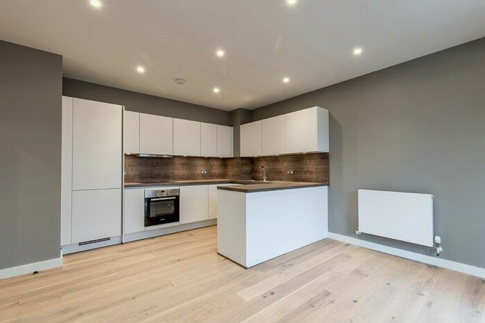 1 Bedroom Flat To Rent In Cheam Common Road, Worcester Park, KT4