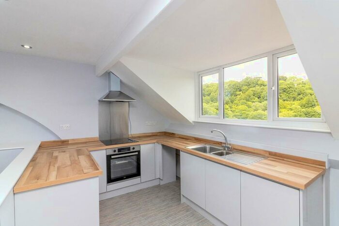 2 Bedroom Apartment To Rent In Manchester Road, Deepcar, Sheffield, South Yorkshire, S36