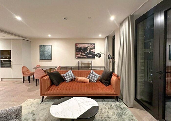 2 Bedroom Apartment To Rent In Merino Gardens, London Docks, Wapping, E1W