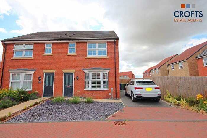 3 Bedroom Semi-Detached House For Sale In Heale Drive, Immingham, DN40