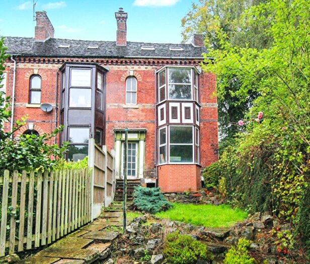 3 Bedroom End Of Terrace House For Sale In Hawthorn Terrace, Leek, ST13