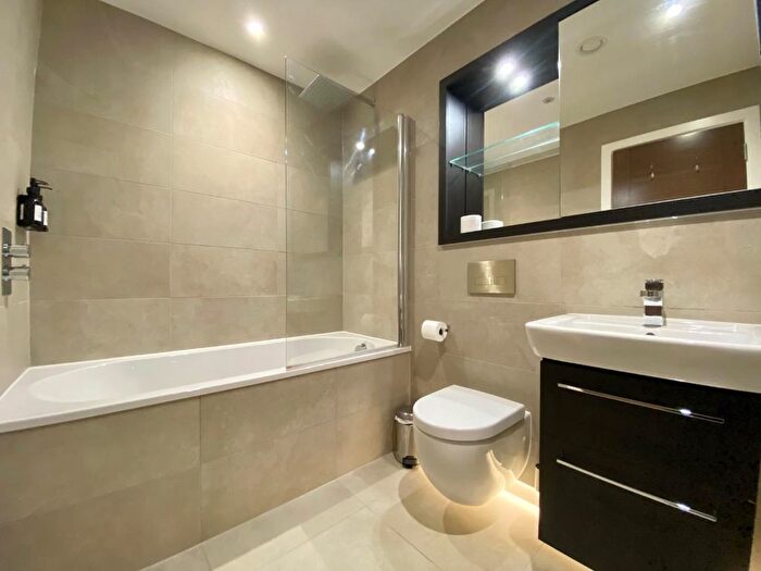 2 Bedroom Flat To Rent In Ryedale House, York, YO1