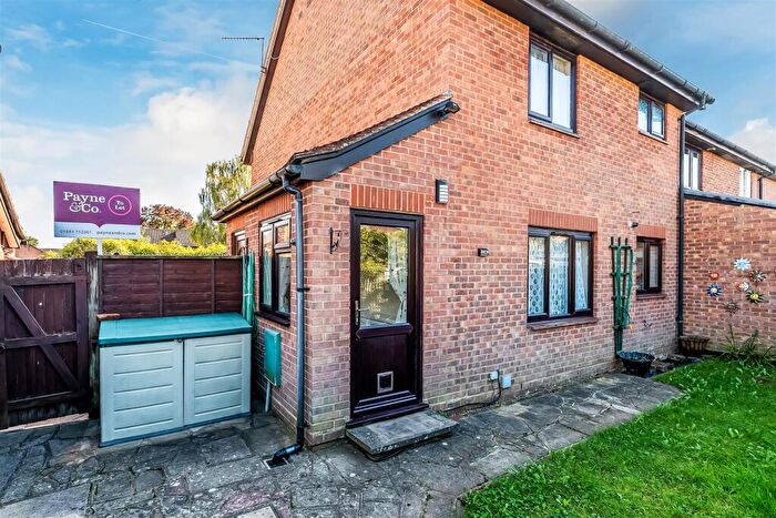 1 Bedroom End Of Terrace House To Rent In Barnfield Way, Hurst Green, RH8