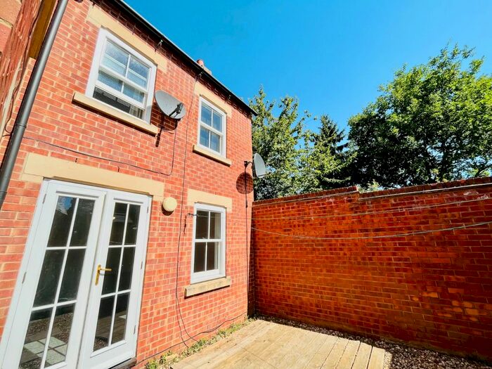 2 Bedroom Flat To Rent In Stanhope Road, Northampton, NN2