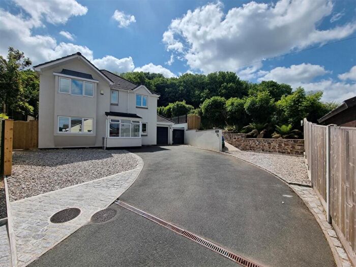 4 Bedroom House For Sale In Park Wood Rise, Lifton, PL16