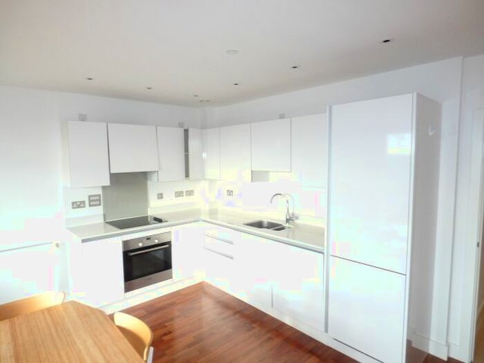2 Bedroom Flat To Rent In Bellville House, John Donne Way, Greenwich, SE10