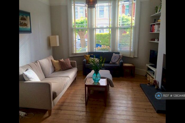 1 Bedroom Flat To Rent In Tarbert Road, London, SE22