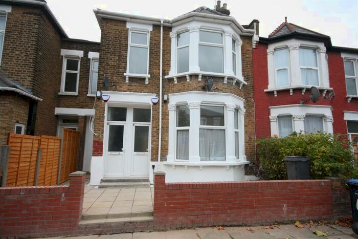 2 Bedroom Semi-Detached House To Rent In Lansdowne Grove, Neasden, NW10