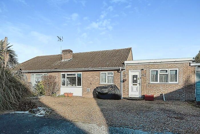 3 Bedroom Semi-Detached Bungalow For Sale In Plover Close, Beck Row, Bury St. Edmunds, IP28