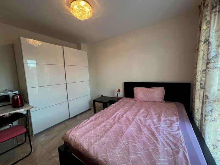 Studio To Rent In Coleby House, Woodley Crescent, London, NW2