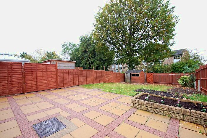 3 Bedroom End Of Terrace House To Rent In Silkham Road, Oxted RH8