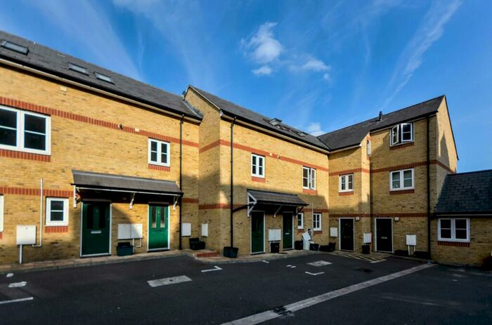 1 Bedroom Maisonette To Rent In Pascal Mews, Crystal Palace, London, SE19