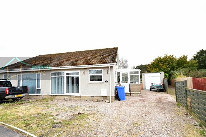 3 Bedroom Semi-Detached Bungalow For Sale In Mossmill Park, Mosstodloch, Moray, IV32