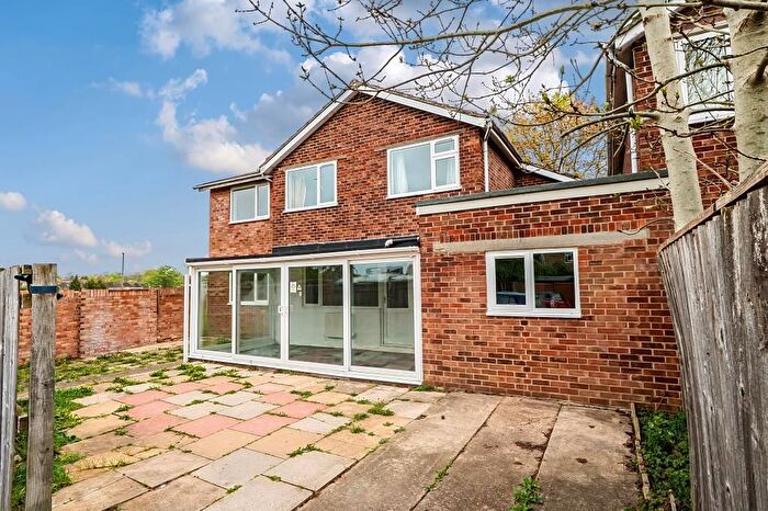 5 Bedroom End Of Terrace House To Rent In Farmers Close, Witney, OX28