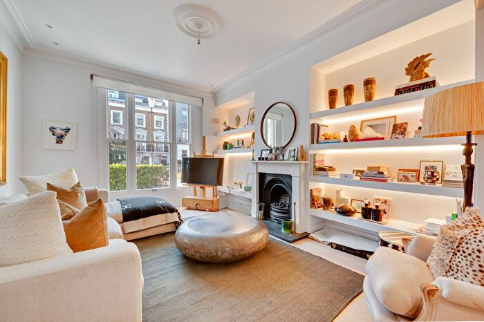 3 Bedroom Flat To Rent In Ledbury Road, London, W11