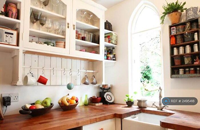 2 Bedroom Flat To Rent In Archway Road, London, N19