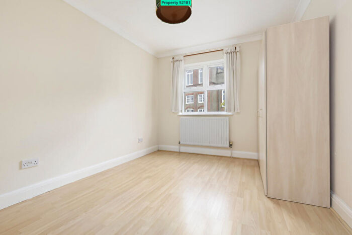2 Bedroom Apartment To Rent In Twig Folly Close, London, E2