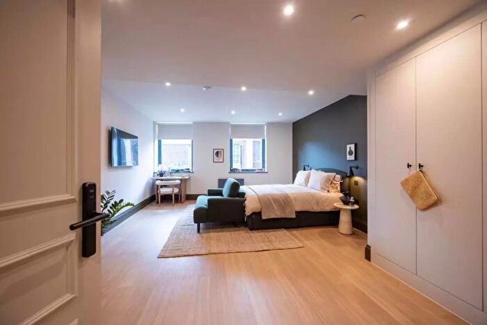 Studio To Rent In West Street, Sheffield, S1