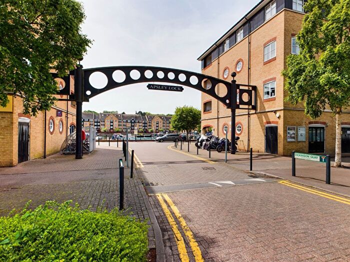 2 Bedroom Flat For Sale In Stephenson Wharf, Hemel Hempstead, Hertfordshire, HP3