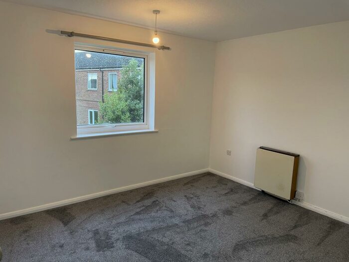 1 Bedroom Flat To Rent In Waiblingen Way, Devizes, Wiltshire, SN10