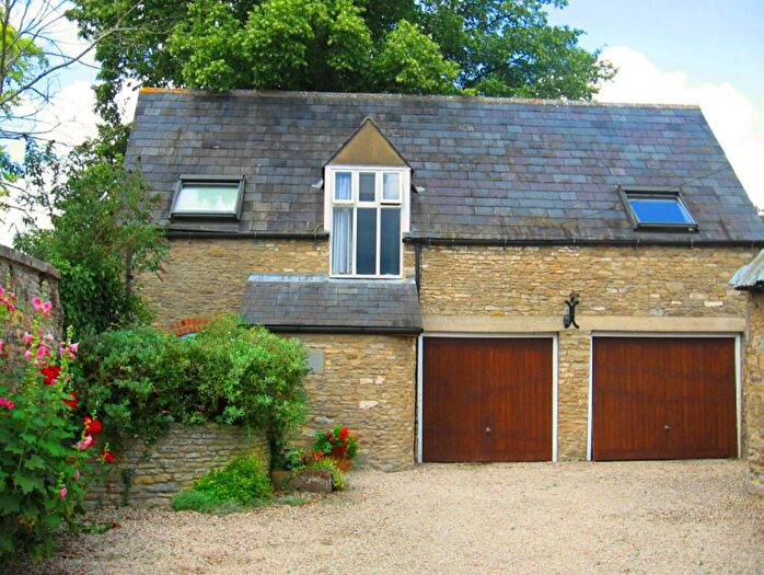 2 Bedroom Cottage To Rent In St Johns Street, Lechlade, GL7