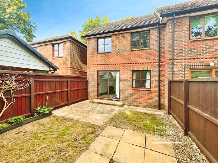 3 Bedroom Semi-Detached House For Sale In Stonelands Orchard, Ryde, Isle Of Wight, PO33
