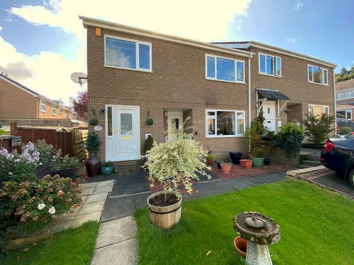 2 Bedroom Flat For Sale In Craneshaugh Close, Hexham, NE46