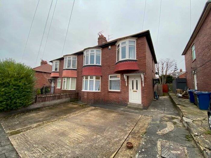 3 Bedroom Property To Rent In 3 Bedroom Ground Floor Flat, NE5