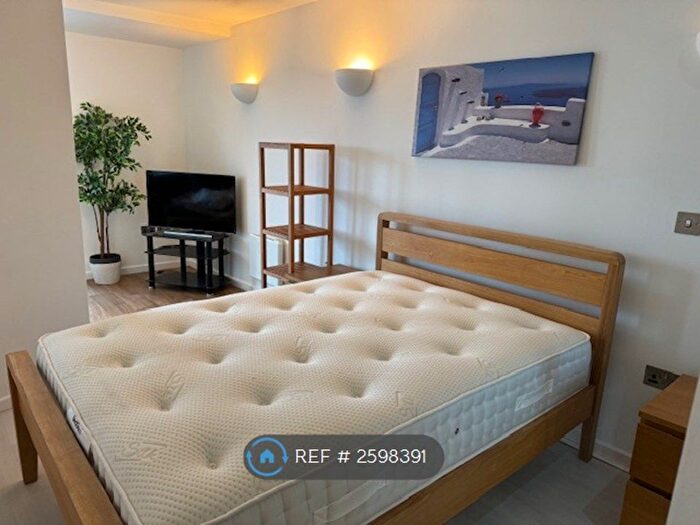 1 Bedroom Flat To Rent In Bridgewater Place, Leeds, LS11