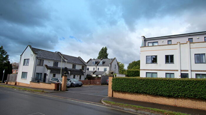 3 Bedroom Semi Detached House To Rent In Griffiths Avenue, GL51