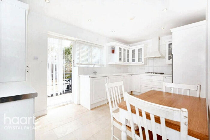 3 Bedroom Terraced House For Sale In Knights Hill, London, SE27