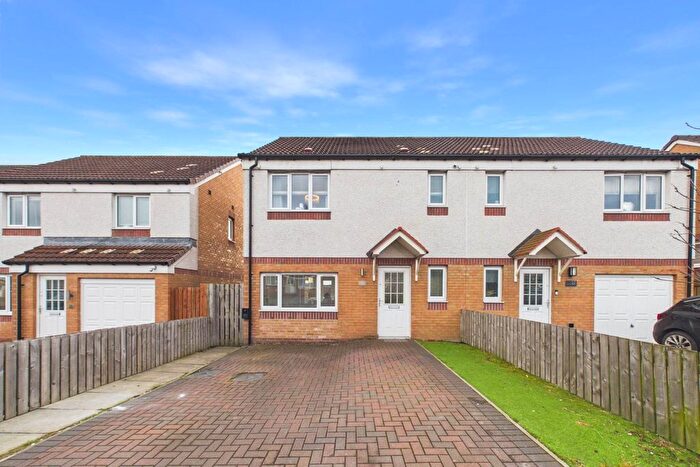 3 Bedroom Semi-Detached House For Sale In Guildford Street, Gartharmlock, G33