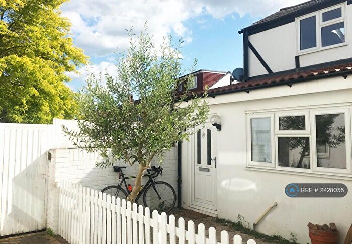 2 Bedroom Detached House To Rent In Livingstone Road, Thornton Heath, CR7