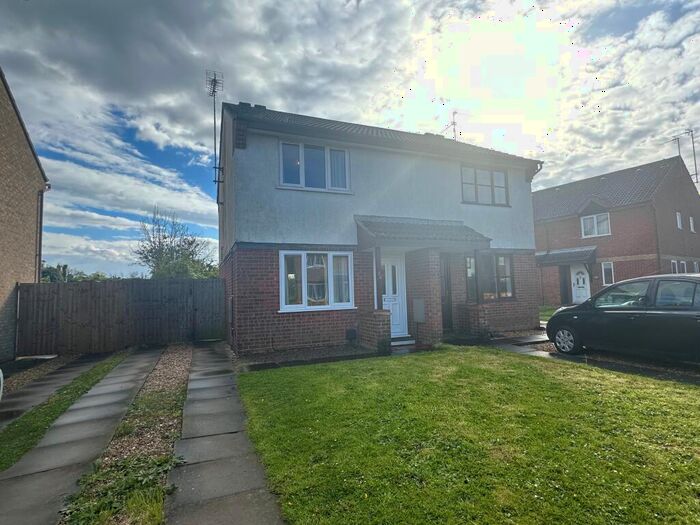 2 Bedroom Semi-Detached House To Rent In Peterhouse Crescent, March, PE15