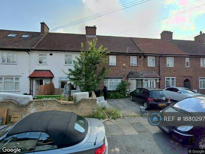 3 Bedroom End Of Terrace House To Rent In Knapmill Rd, London, SE6