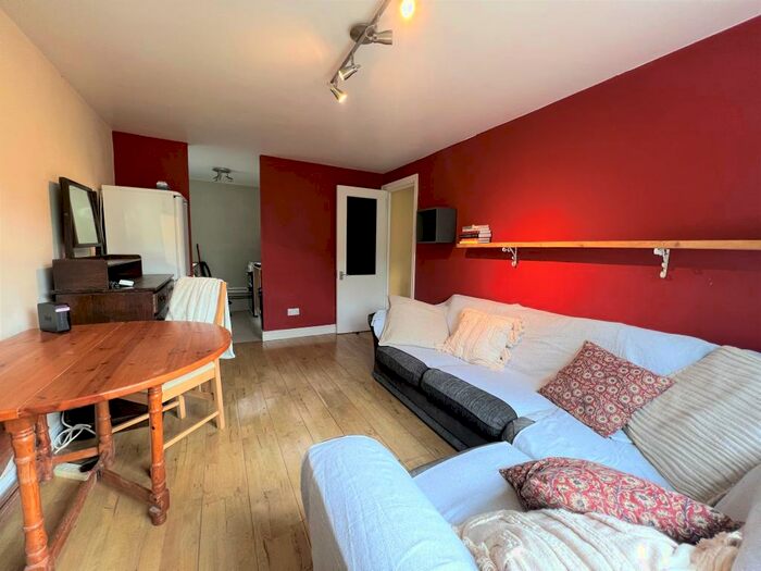 1 Bedroom Apartment To Rent In Long Ford Close, Oxford, OX1