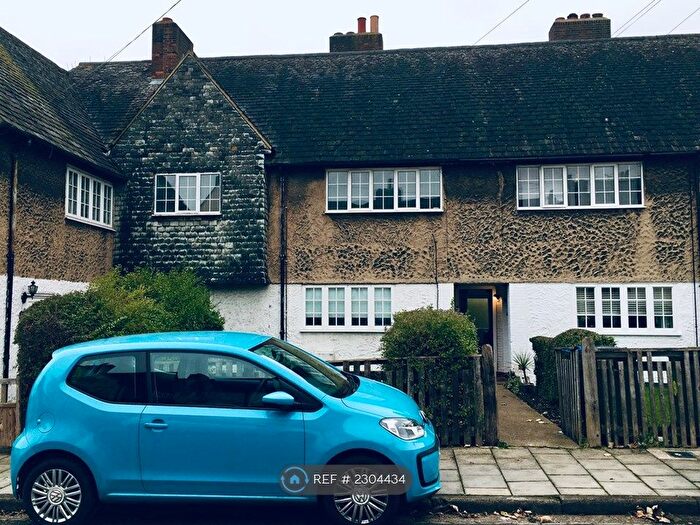 2 Bedroom Maisonette To Rent In Granby Road, London, SE9