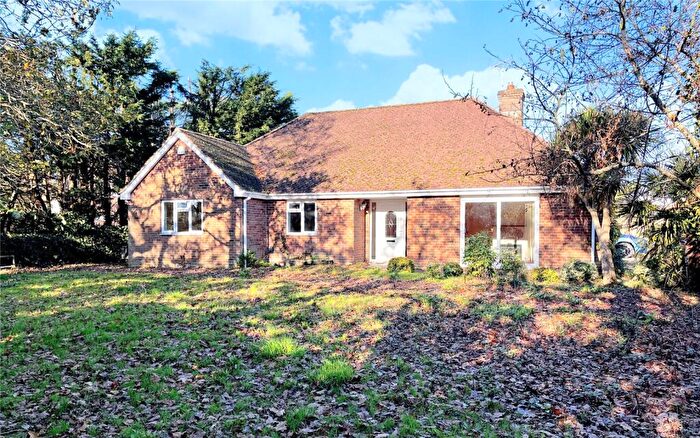 3 Bedroom Bungalow For Sale In Elphinstone Road, Highcliffe, Christchurch, Dorset, BH23