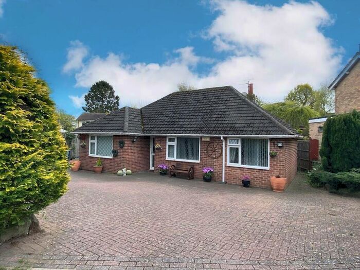 2 Bedroom Detached Bungalow For Sale In Ludgate Walk, Mackworth, Derby, DE22