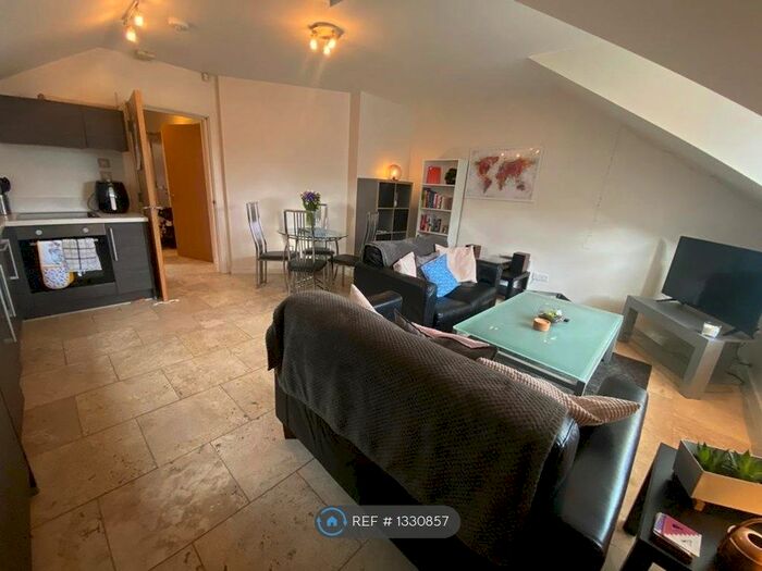 2 Bedroom Flat To Rent In The Junxion, Leeds, LS5