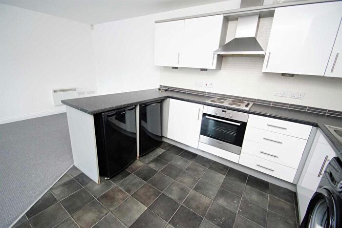 2 Bedroom Apartment To Rent In Ash Court, Leeds, LS14