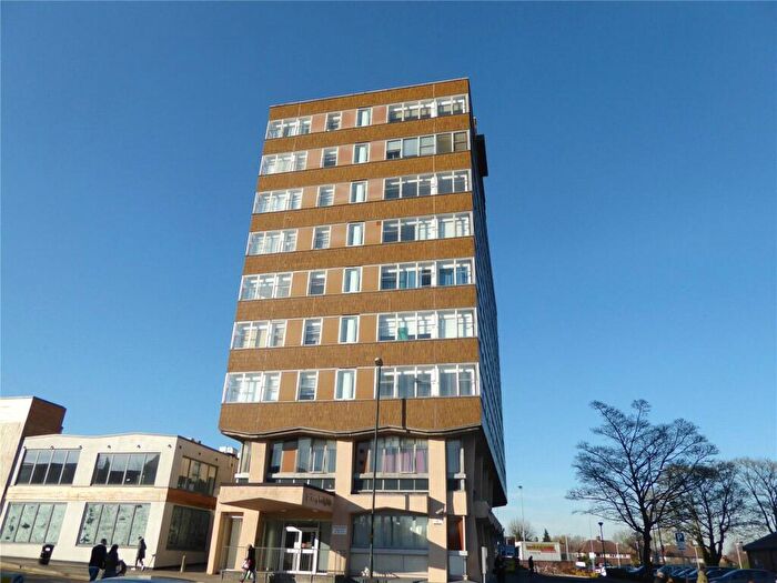 1 Bedroom Flat To Rent In Priory Heights, Church Street, Dunstable, LU5