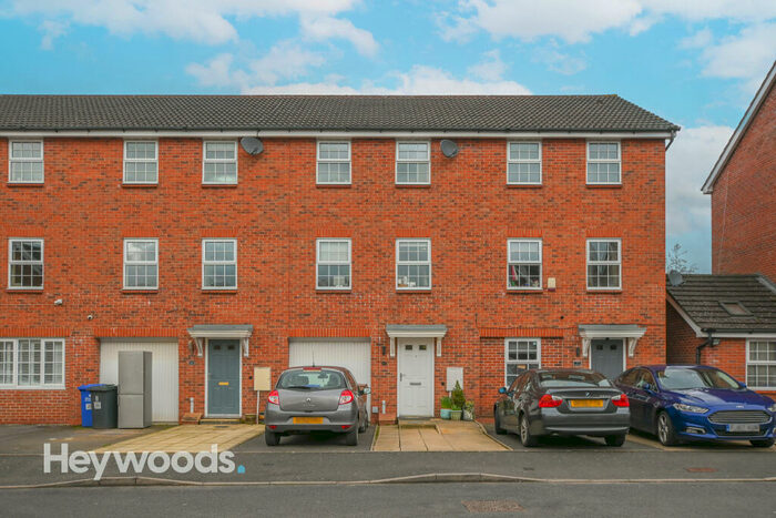 3 Bedroom Town House To Rent In Trent Bridge Close, Trentham Lakes, Stoke-on-Trent, ST4
