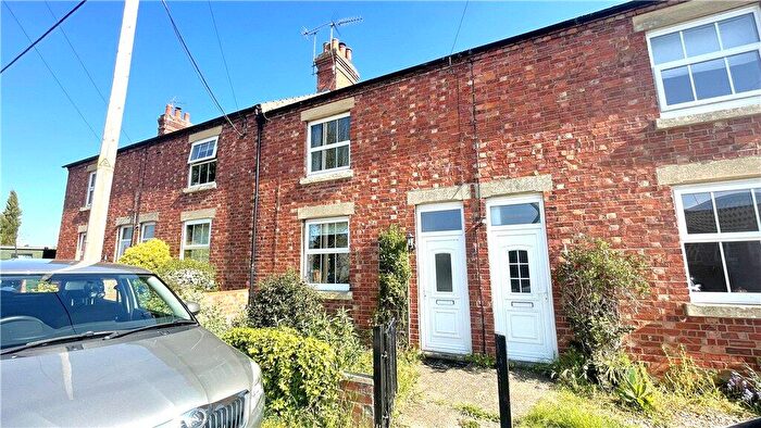 3 Bedroom House To Rent In New Road, Harrold, MK43