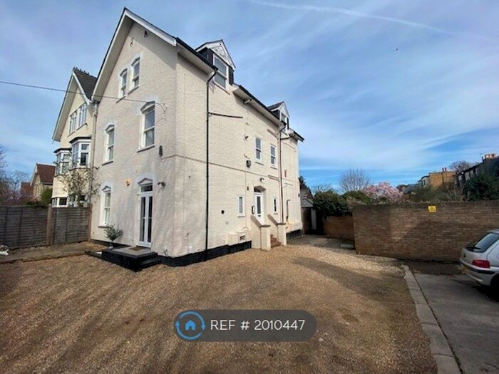 1 Bedroom Flat To Rent In Waldegrave Road, Teddington, TW11