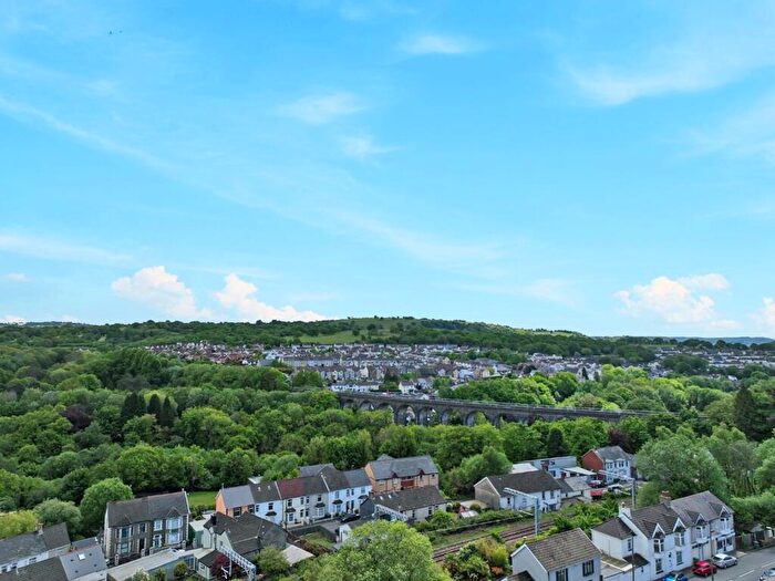 1 Bedroom Detached House For Sale In Bryn Terrace, Hengoed, CF82