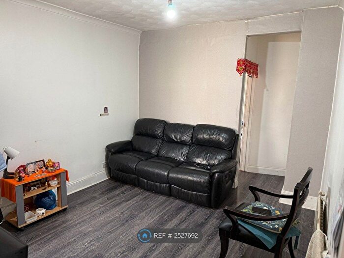 4 Bedroom Terraced House To Rent In Green Lane, Ilford, IG3