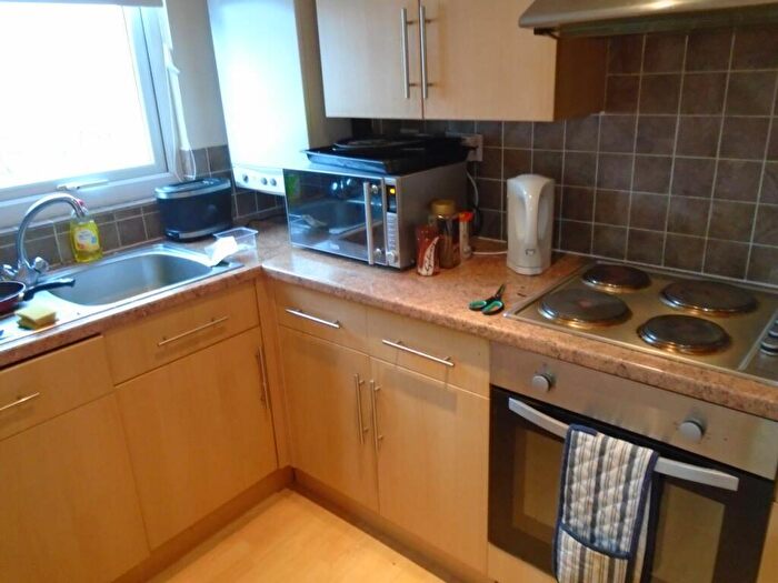 3 Bedroom Flat To Rent In Connaught Road, Roath, Cardiff, CF24