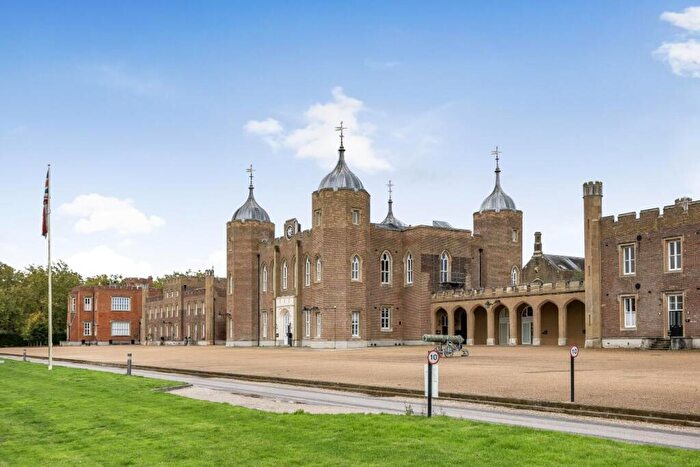 2 Bedroom Semi Detached House For Sale In Napoleon Lane, Shooters Hill, London, SE18